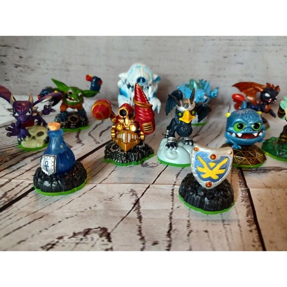 Spyro's Adventure Lot Of 13 Figures Skylander figures - Picture 2 of 8